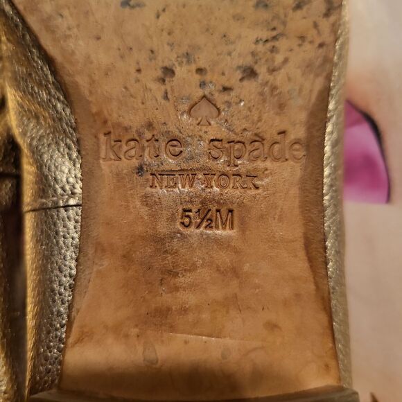 KateSpade size 5 1/2 rose gold loafers leather upper and soles! GUC, send offer - Picture 8 of 10